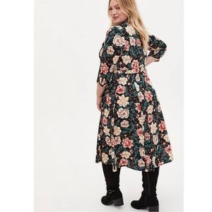 NWOT sz 2 Torrid black floral print challis button front midi belted shirt dress